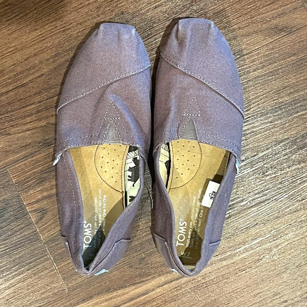 ✨✨✨TOMS SIZE 7✨✨